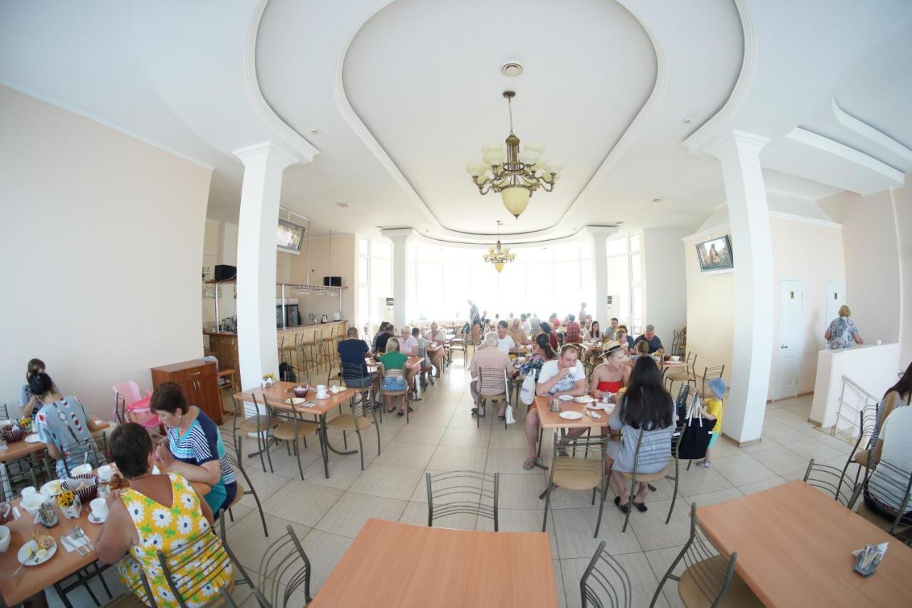 Радуга Курортная Гостиница Zatoka Exterior photo